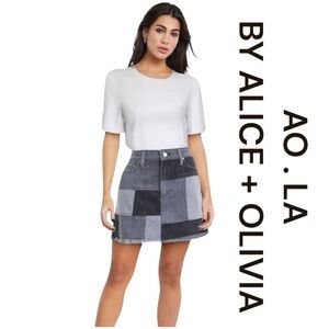 AO . LA BY ALICE + OLIVIA JEANS Amazing Patchwork Denim Mini Skirt, Size 25.